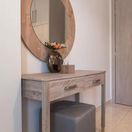 Effie's Two Bedroom Appartement *