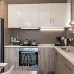 Effie's Two Bedroom شقة