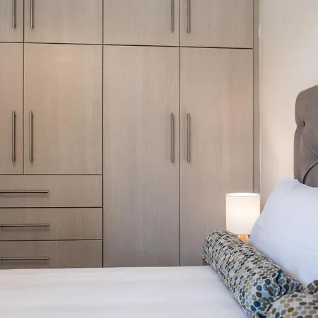 アパート Effie's Two Bedroom