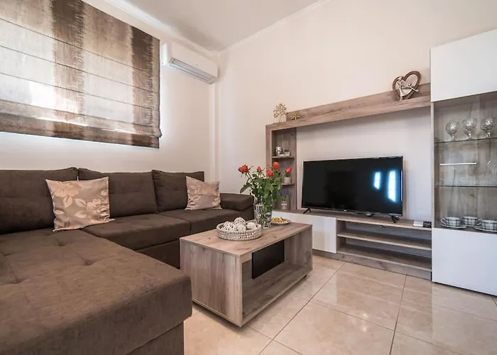 Effie's Two Bedroom *